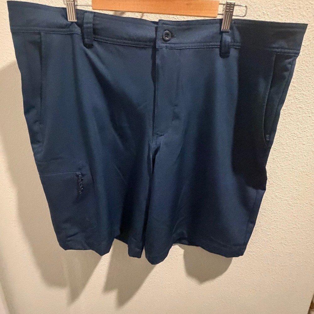 Magellan Outdoors Fish Gear Navy Water Repellent Shorts Mens 38 Hiking Fishing